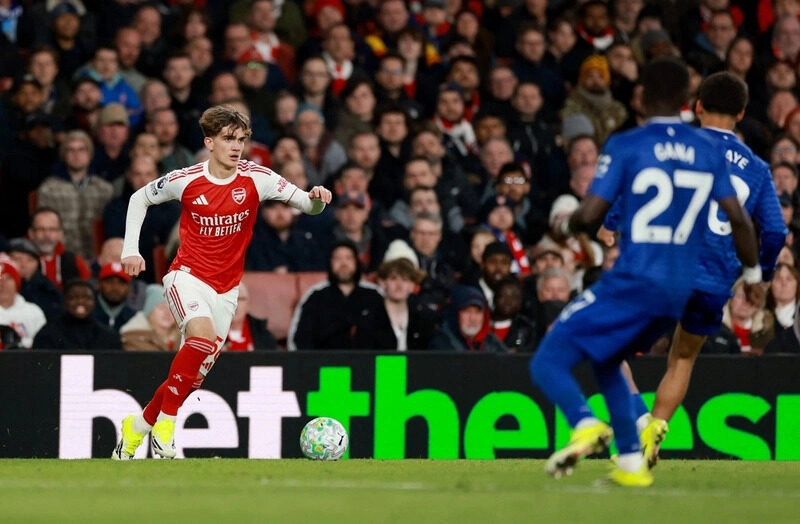 Sao mai 16 tuổi cứu Pháo Thủ ở trận Arsenal vs Everton