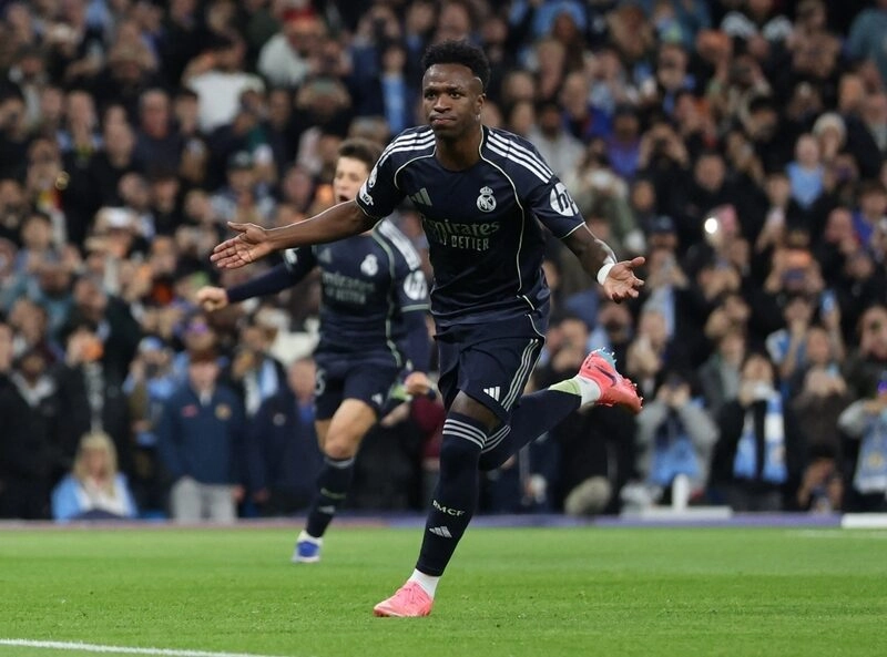 Vinicius Jr tiếp tục bùng nổ ở trận Man City vs Real Madrid